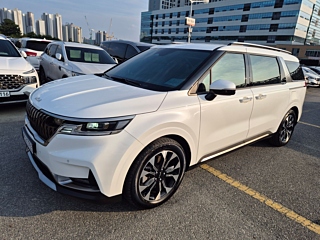 KIA CARNIVAL 2023