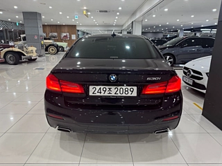 BMW 5-SERIES G30 2020