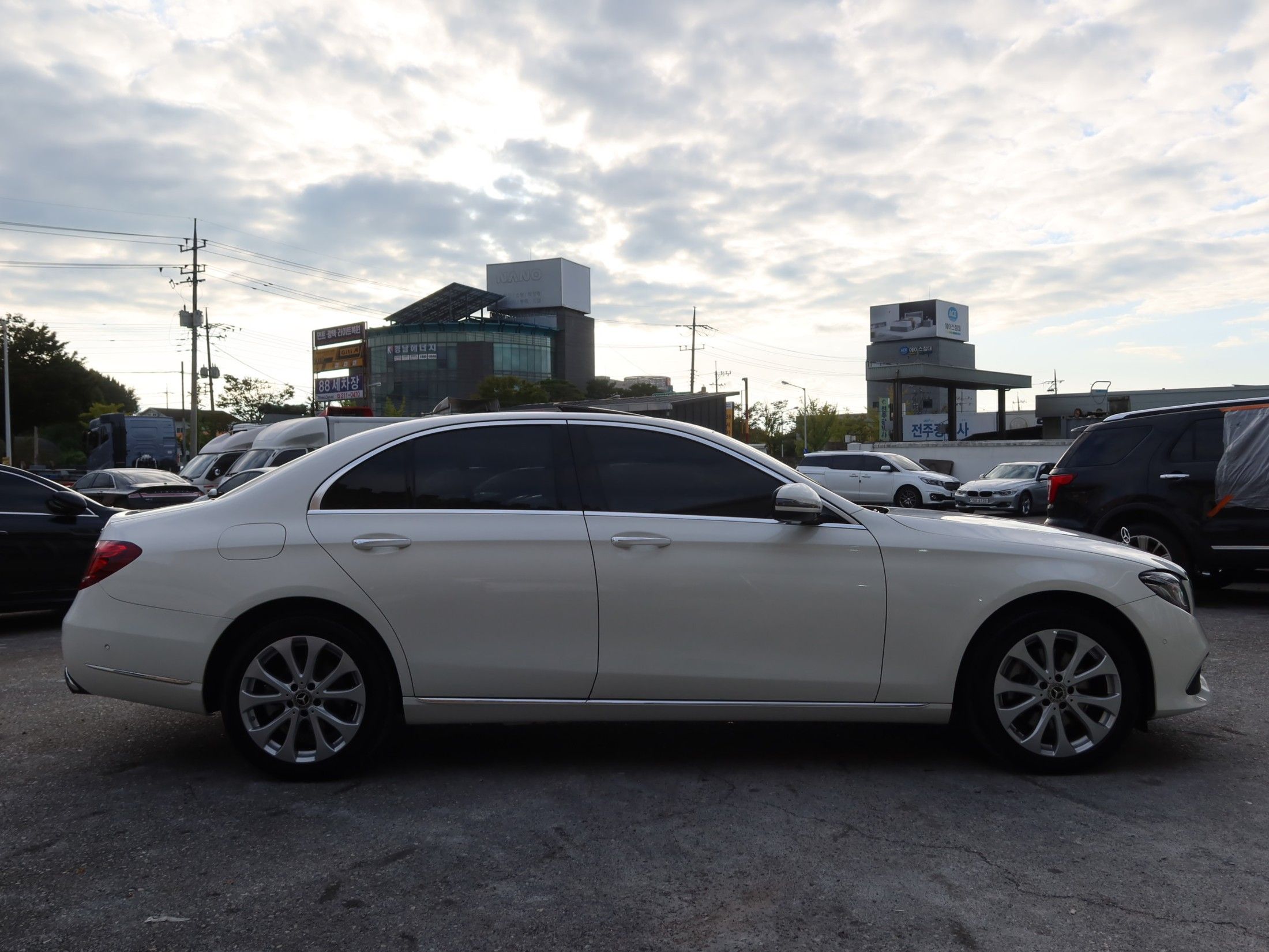 MERCEDES BENZ E-CLASS W213 2019