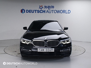 BMW 5-SERIES G30 2019