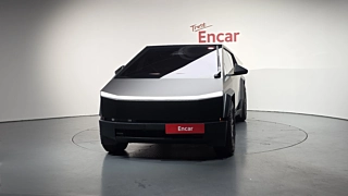 TESLA CYBERTRUCK 2024