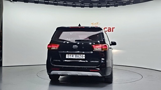 KIA CARNIVAL 2017