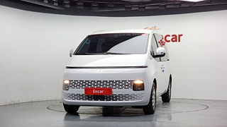 HYUNDAI STARIA 2025