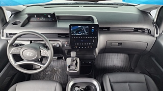 HYUNDAI STARIA 2025
