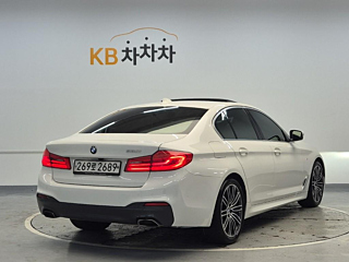 BMW 5-SERIES G30 2020