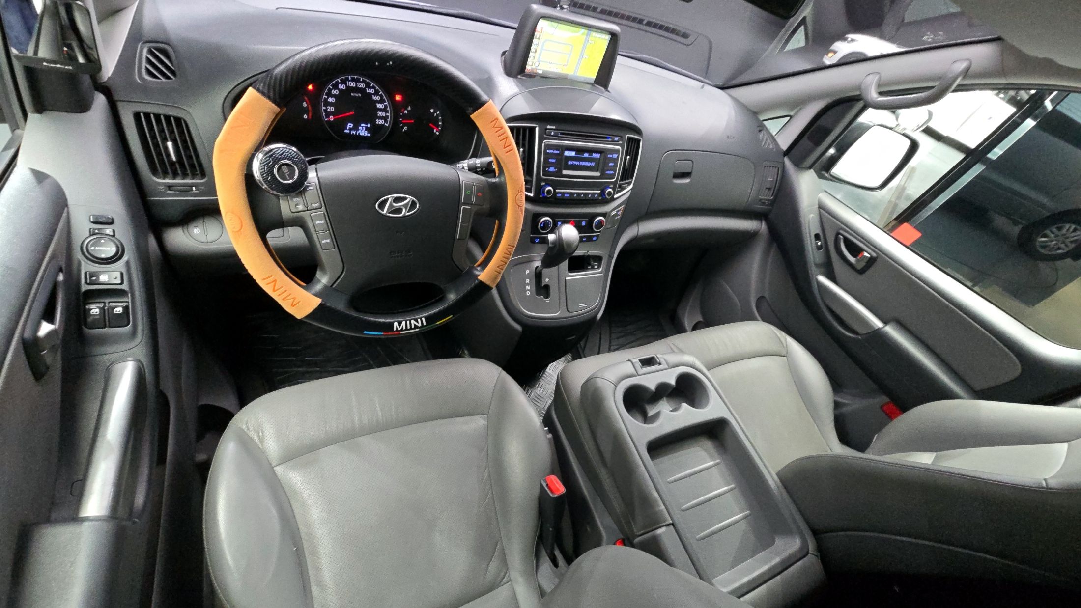 HYUNDAI STAREX GRAND 2016
