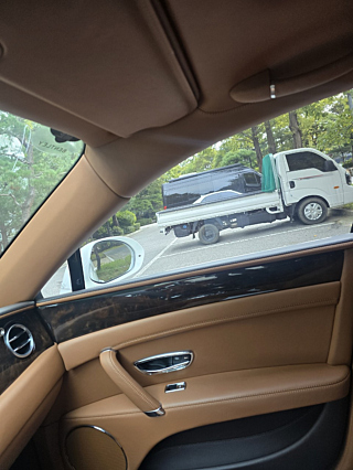 BENTLEY FLYING SPUR 2018