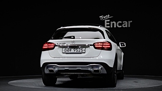 MERCEDES BENZ GLA-CLASS X156 2018