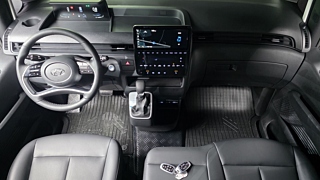HYUNDAI STARIA 2023