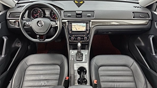 VOLKSWAGEN PASSAT 2018