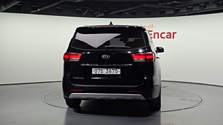 KIA CARNIVAL 2018