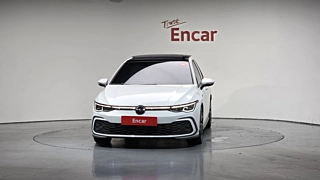 VOLKSWAGEN GOLF 2023