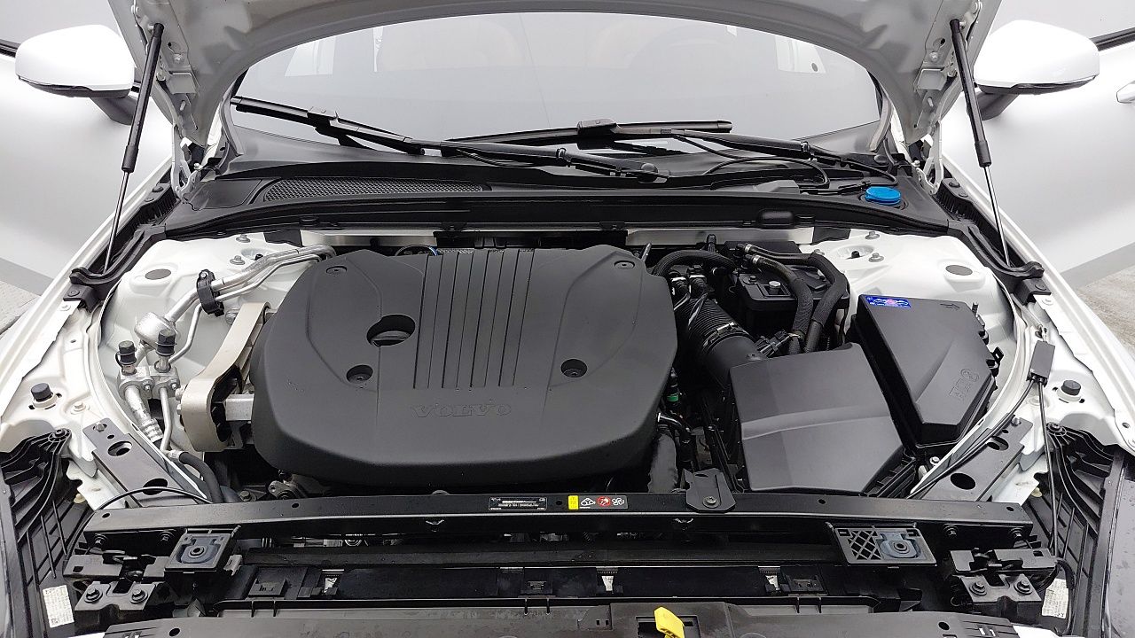 VOLVO V60 CROSS COUNTRY 2023