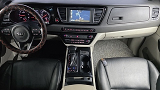 KIA CARNIVAL 2017