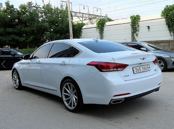 HYUNDAI GENESIS DH 2016