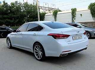 HYUNDAI GENESIS DH 2016