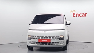 HYUNDAI STARIA 2024