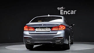 BMW 5-SERIES G30 2017