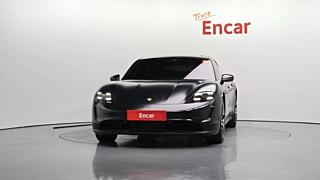 PORSCHE TAYCAN 2021