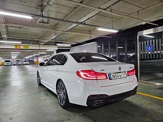 BMW 5-SERIES G30 2019