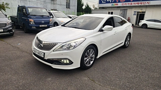 HYUNDAI GRANDEUR HG 2015