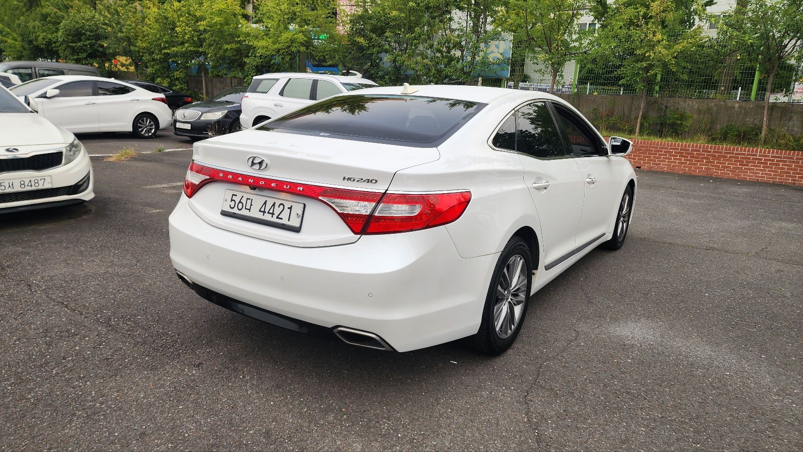 HYUNDAI GRANDEUR HG 2015