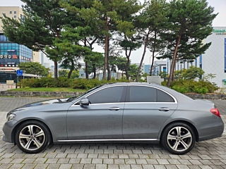 MERCEDES BENZ E-CLASS W213 2019
