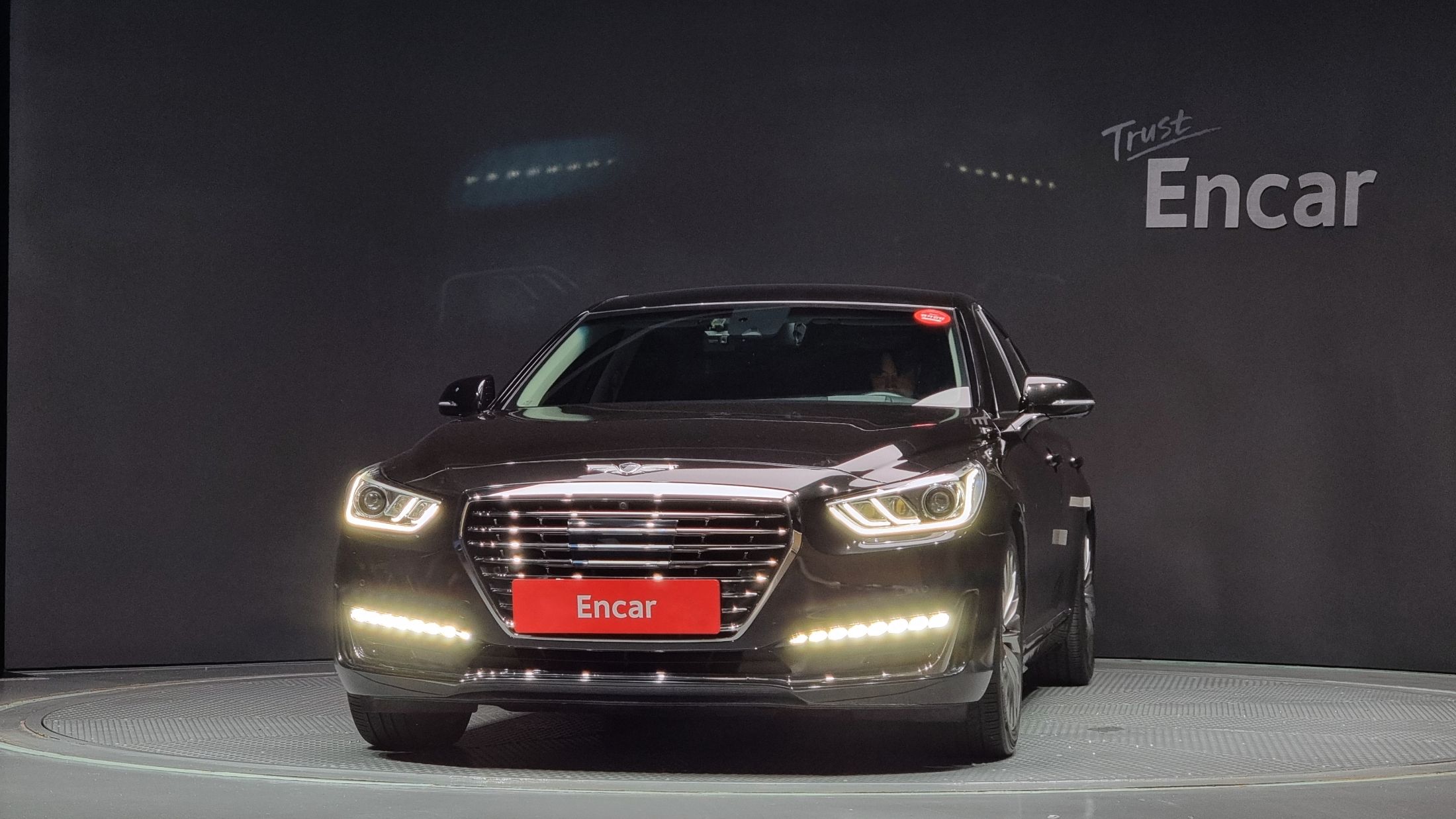 GENESIS EQ900 2017