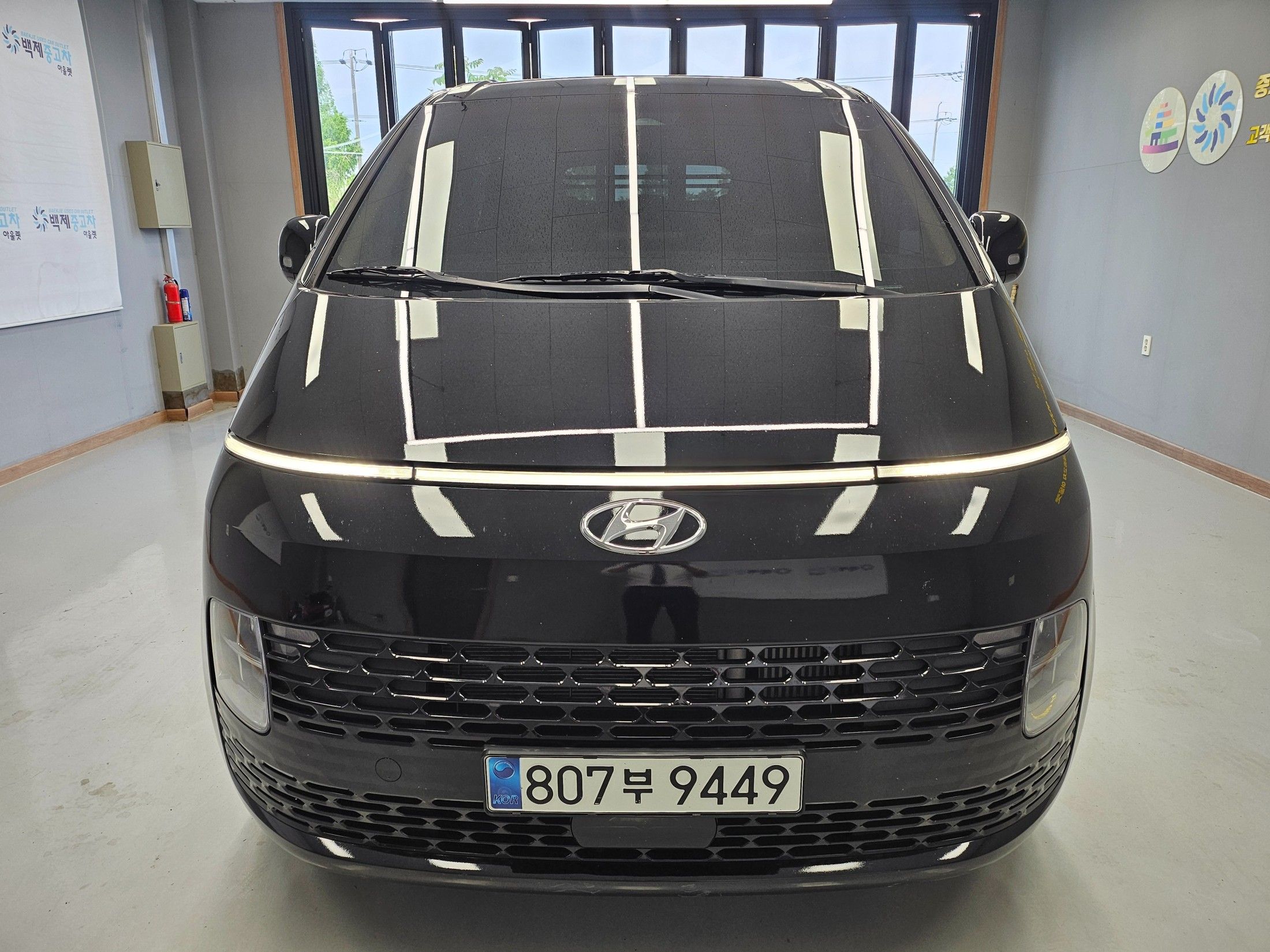 HYUNDAI STARIA 2023