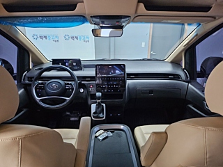 HYUNDAI STARIA 2023