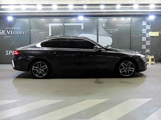 BMW 5-SERIES G60 2023