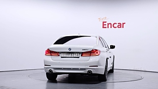 BMW 5-SERIES G30 2018