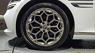 GENESIS G80 RG3 2021