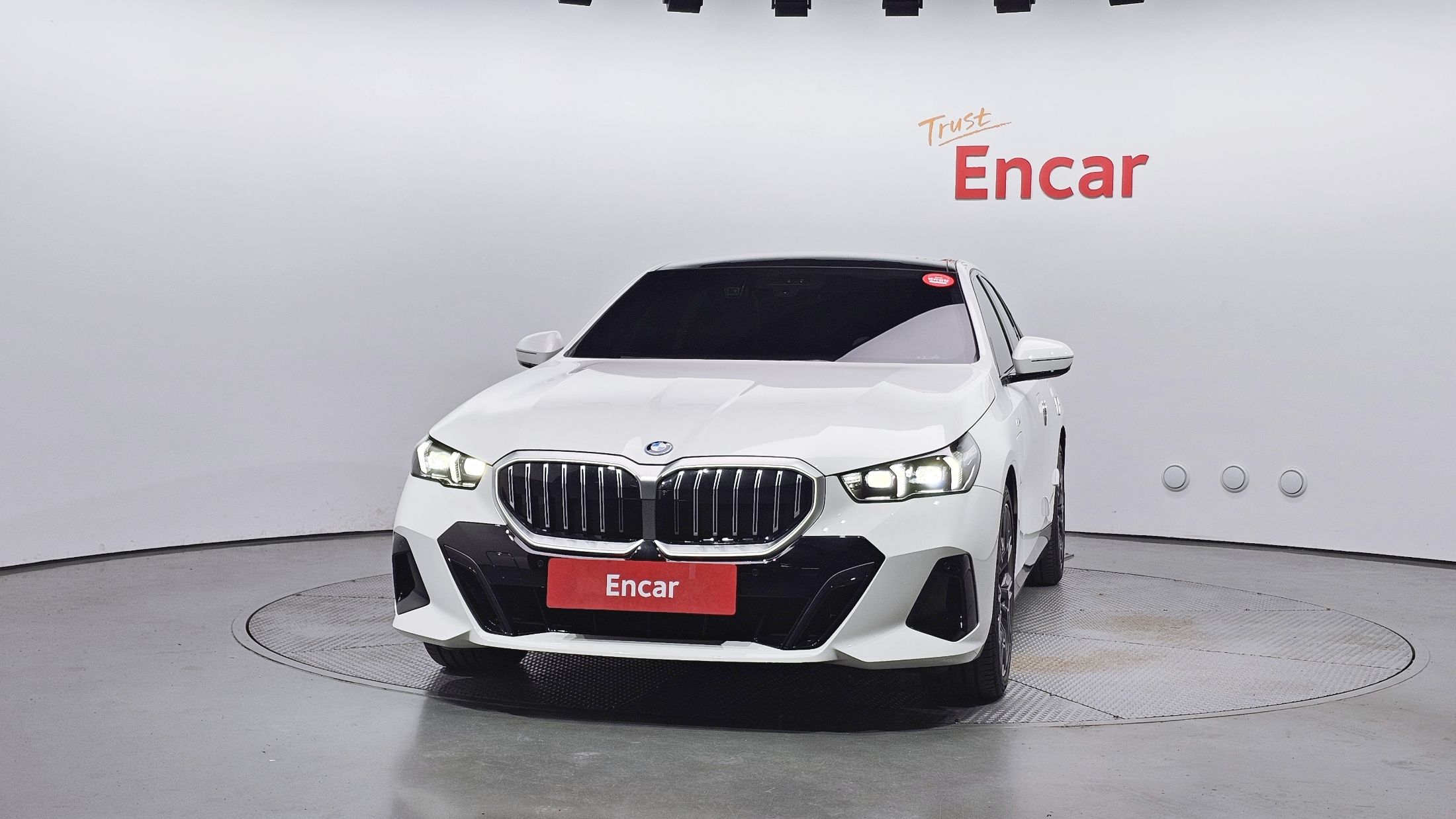 BMW 5-SERIES G60 2025