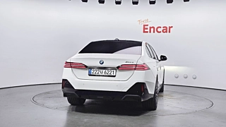 BMW 5-SERIES G60 2025