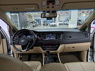 KIA CARNIVAL 2017
