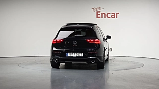 VOLKSWAGEN GOLF 2023