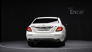 MERCEDES BENZ E-CLASS W213 2018