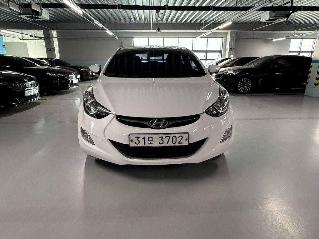 HYUNDAI AVANTE MD 2013