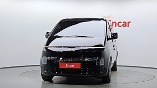 HYUNDAI STARIA 2023