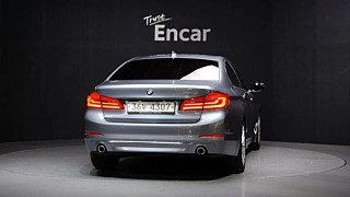 BMW 5-SERIES G30 2018