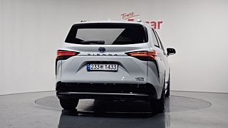 TOYOTA SIENNA 2023