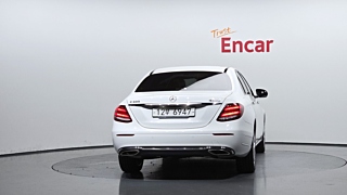 MERCEDES BENZ E-CLASS W213 2018