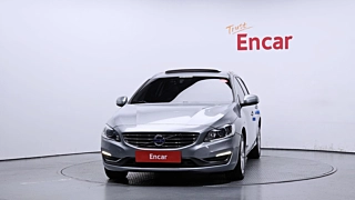 VOLVO V60 2015