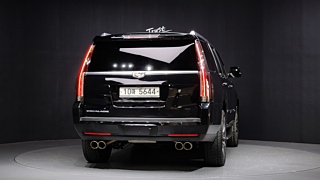 CADILLAC ESCALADE 2018