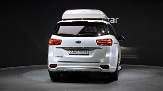 KIA CARNIVAL 2018