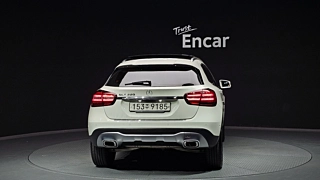 MERCEDES BENZ GLA-CLASS X156 2018