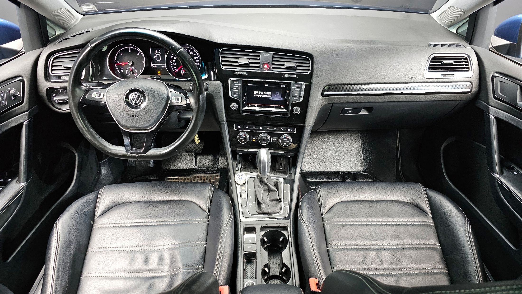 VOLKSWAGEN GOLF 2015