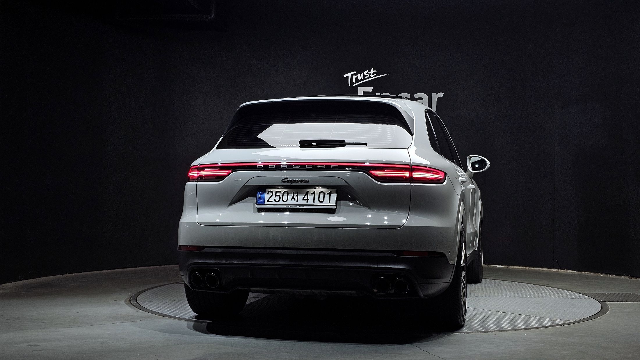 PORSCHE CAYENNE PO536 2023