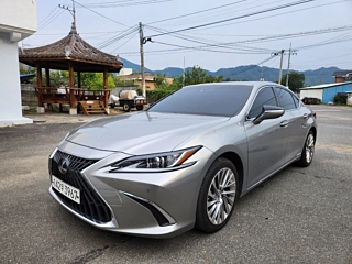 LEXUS ES300H 2021